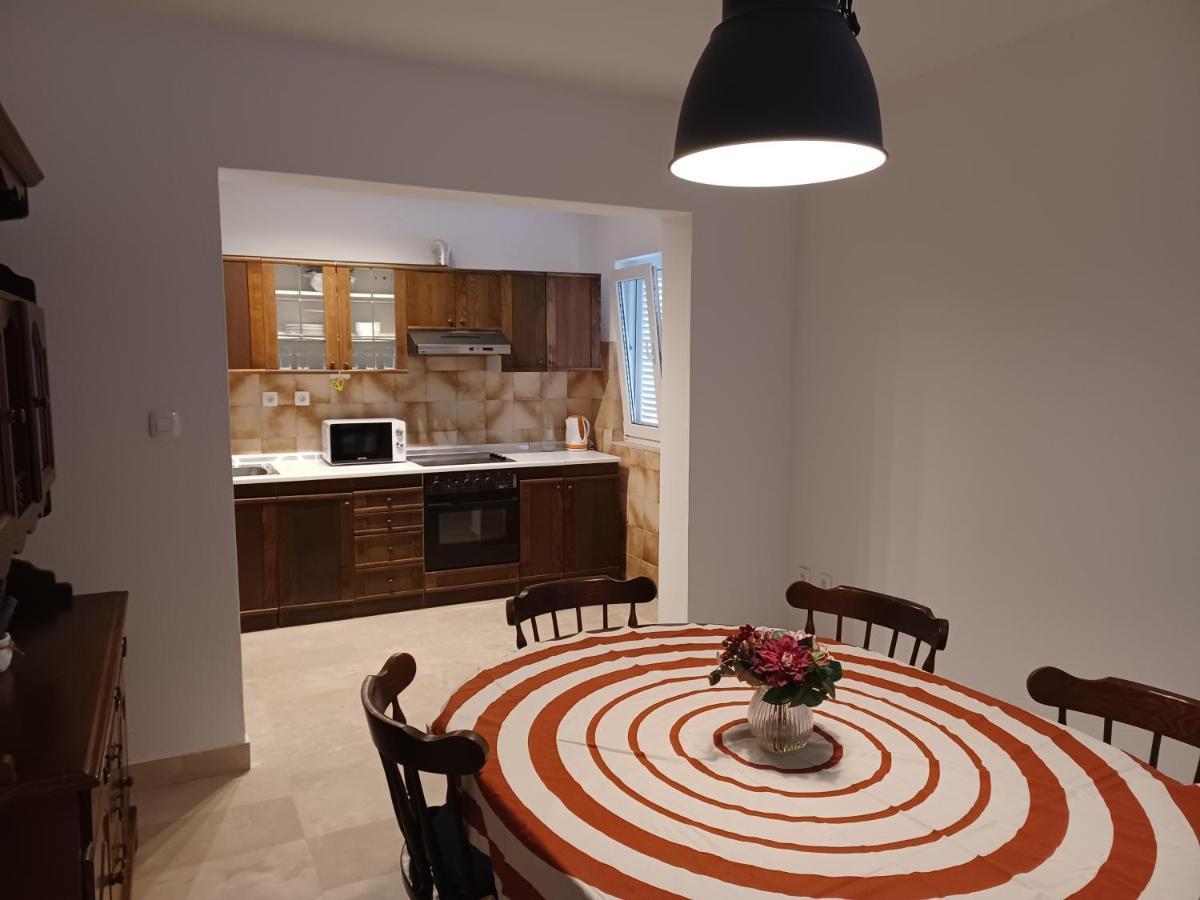 Apartments Andrea Jesenice  Ngoại thất bức ảnh