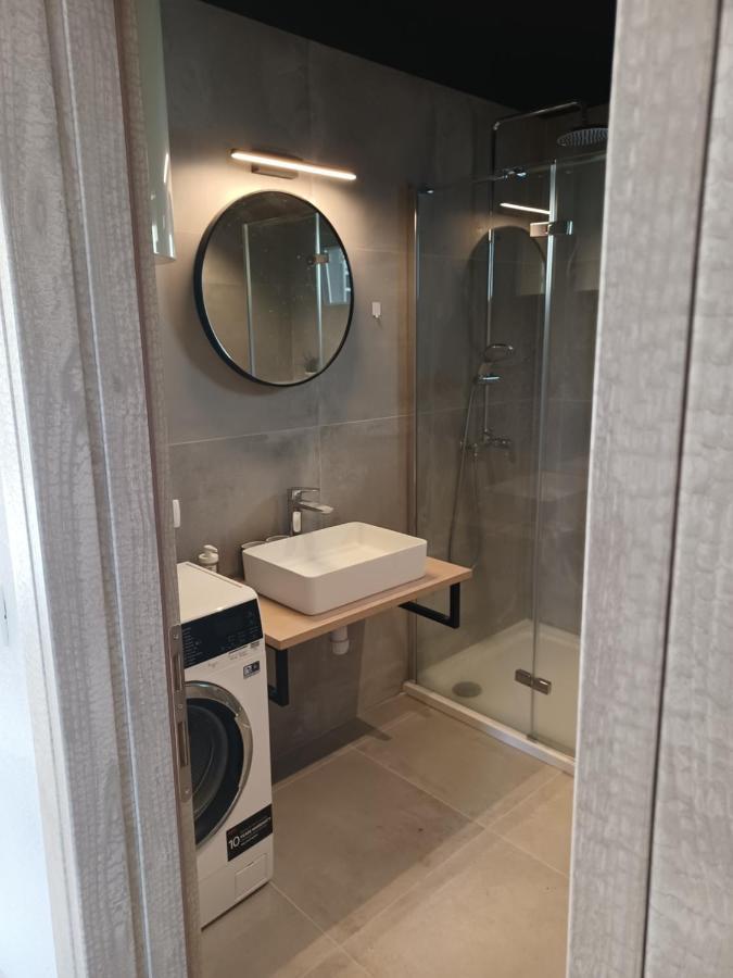 Apartments Andrea Jesenice  Ngoại thất bức ảnh