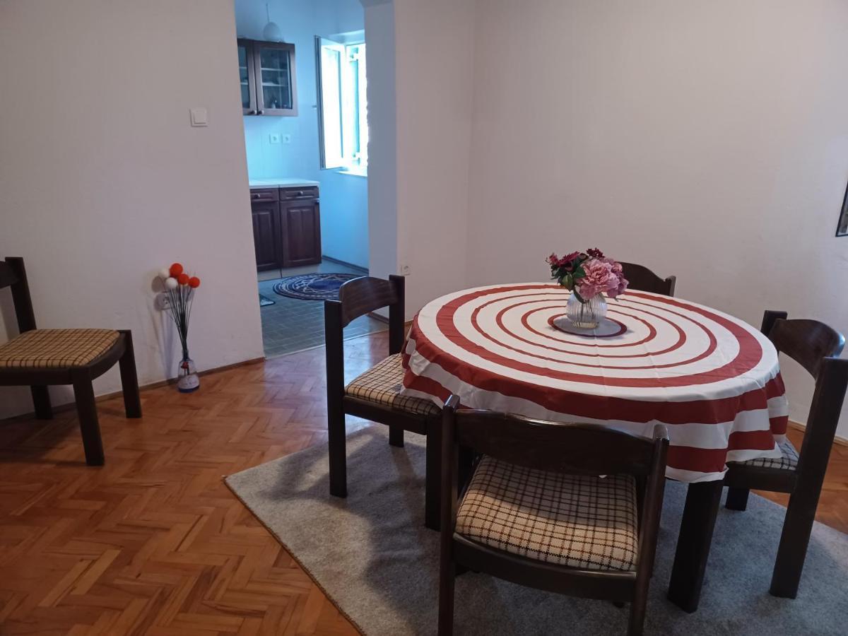 Apartments Andrea Jesenice  Ngoại thất bức ảnh
