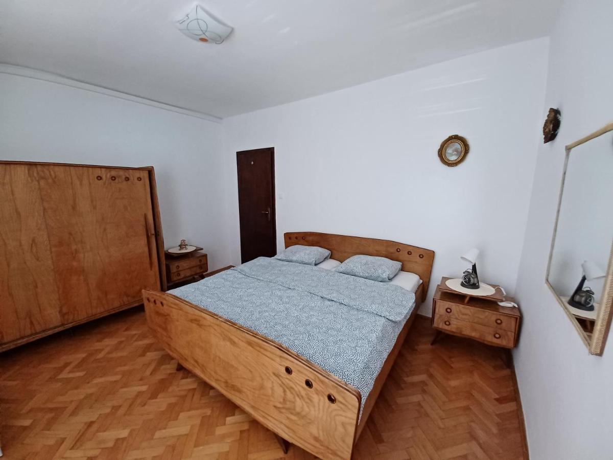 Apartments Andrea Jesenice  Ngoại thất bức ảnh