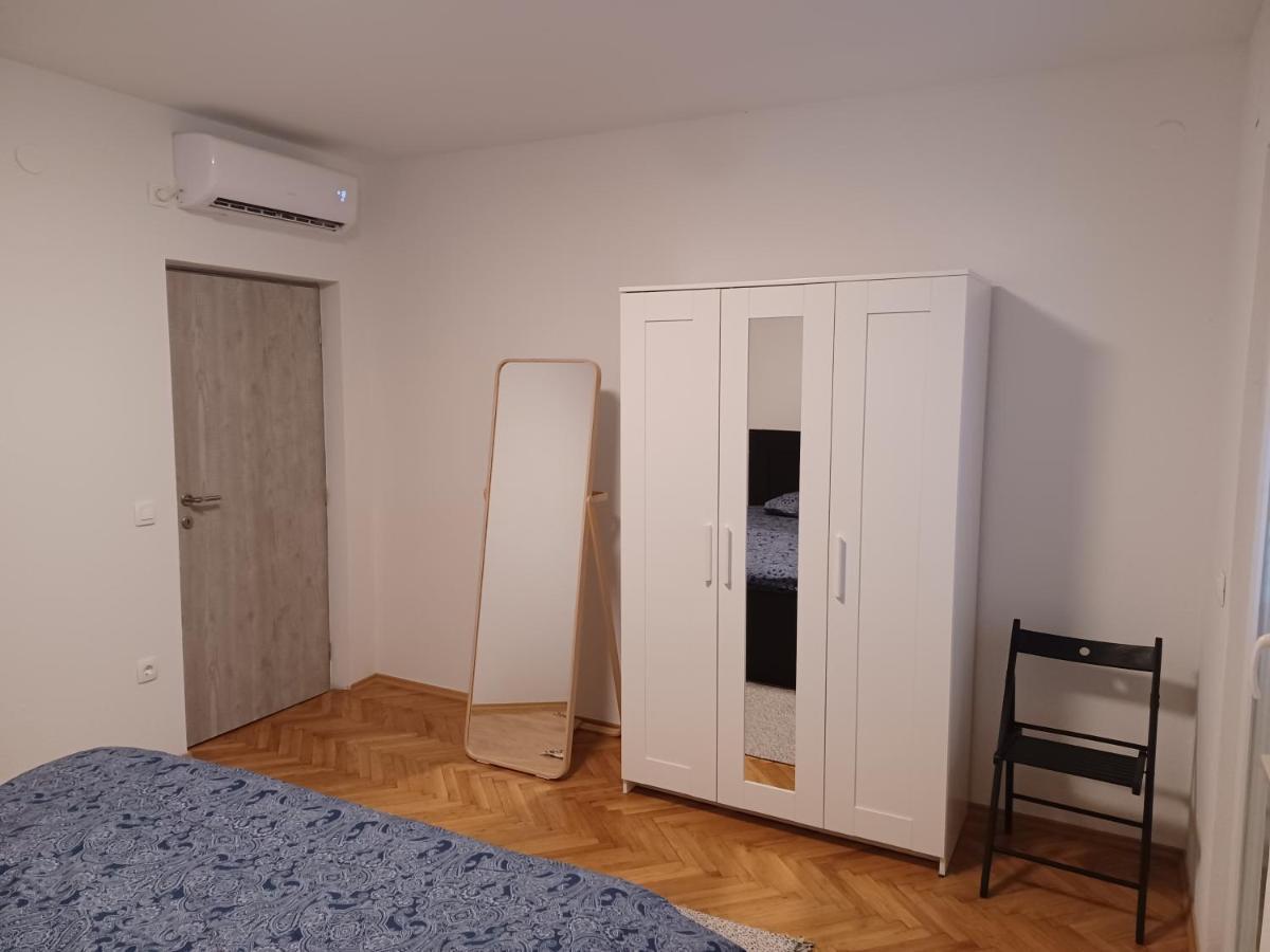 Apartments Andrea Jesenice  Ngoại thất bức ảnh