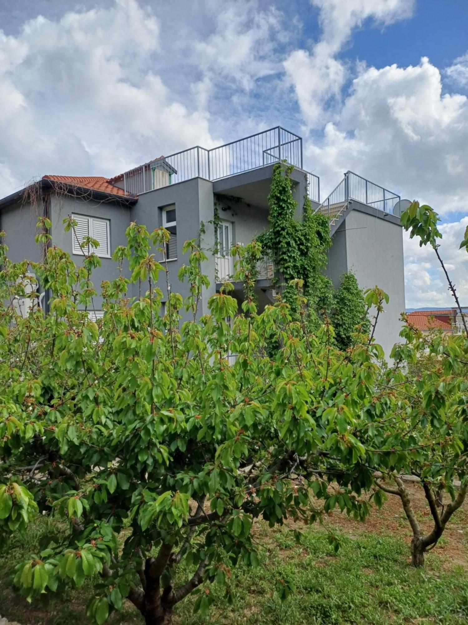 Apartments Andrea Jesenice  Ngoại thất bức ảnh